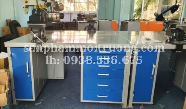 BÀN THAO TÁC TLB18