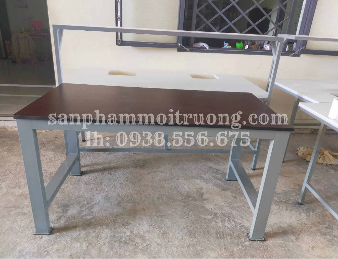 Bàn Thao Tác TLB01