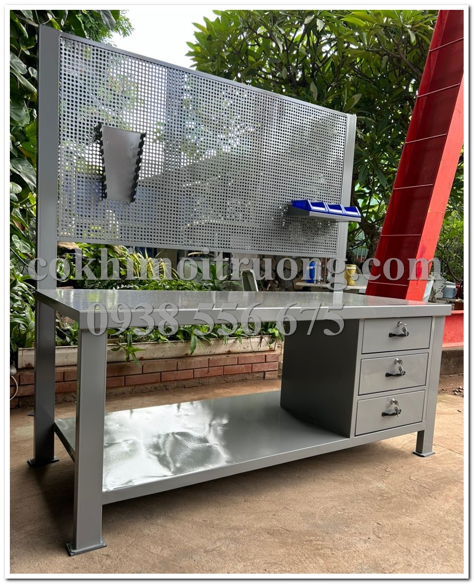 tủ dụng cụ  tủ đựng dụng cụ.  tủ dụng cụ cơ khí,  tủ đựng đồ nghề,  tủ đựng đồ nghề cơ khí,  tủ dụng cụ giá rẻ,  tủ dụng cụ nhà xưởng,  tủ dụng cụ đa năng , tủ dụng cụ kết hợp bàn nguội,  tủ dụng cụ sơn tĩnh điện